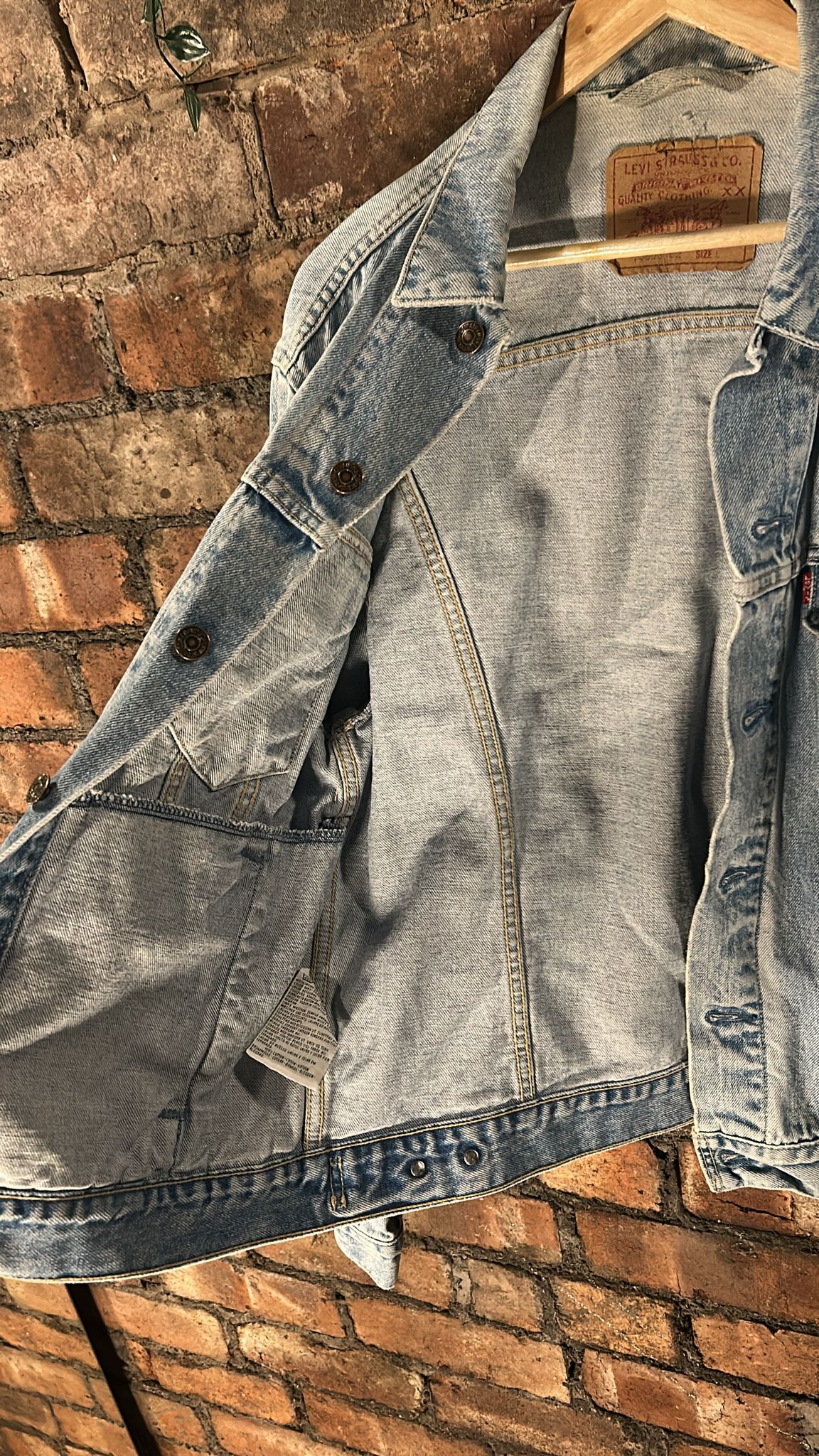 Levi’s light wash denim jacket
