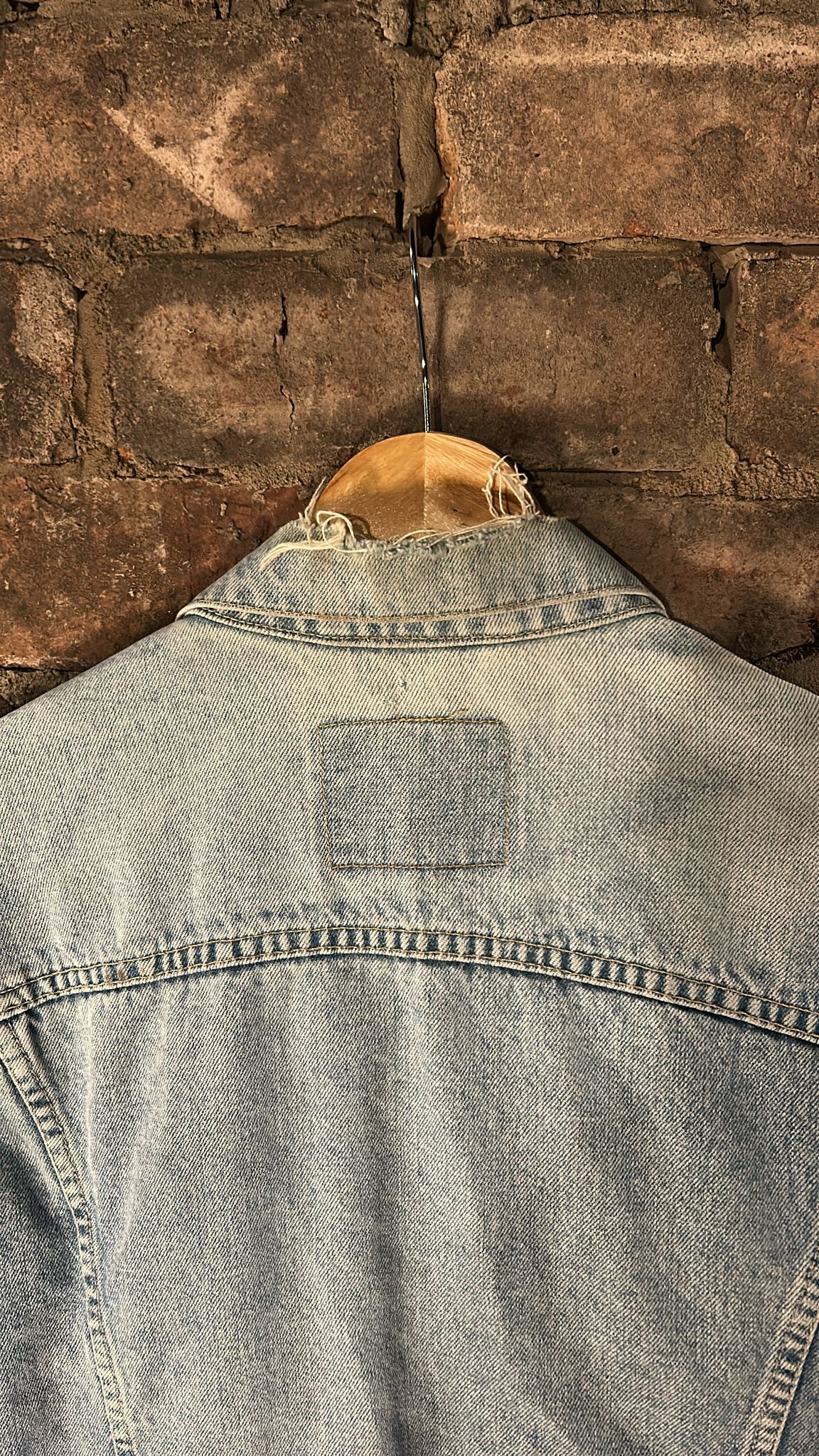Levi’s light wash denim jacket