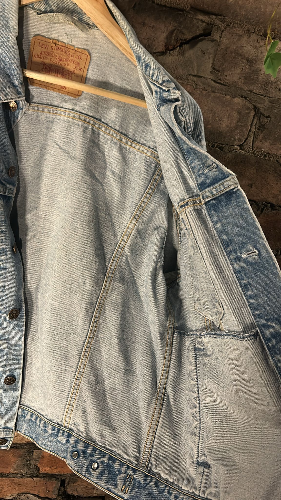Levi’s light wash denim jacket