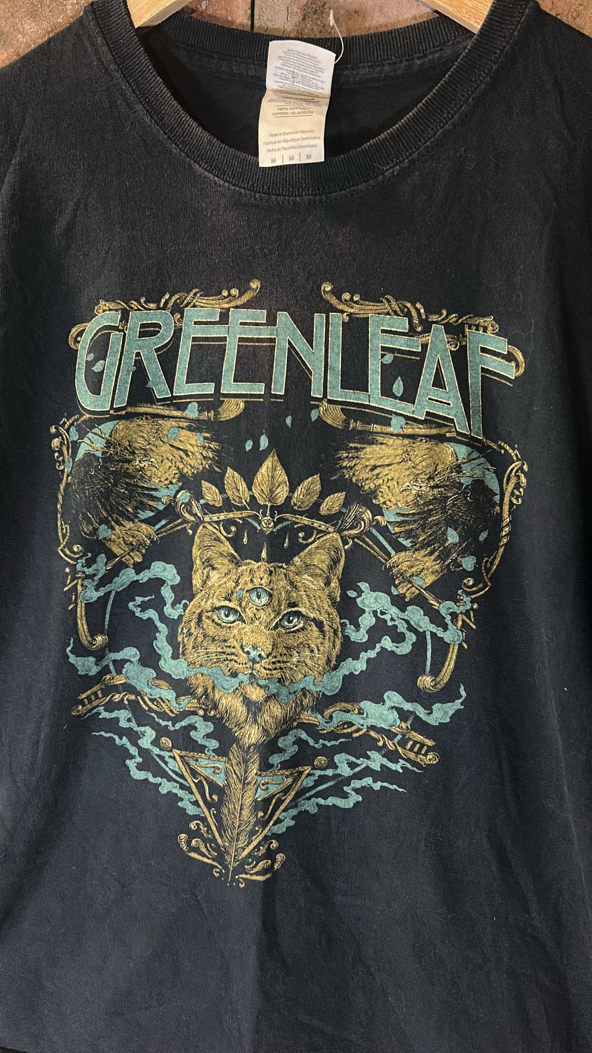 Green leaf band tshirt